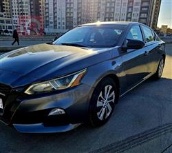 نيسان ألتيما